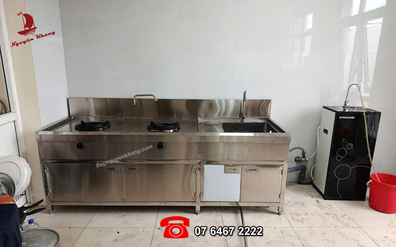 Tủ bếp inox công nghiệp tích hợp bếp gas và chậu rửa